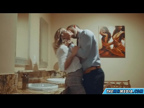 ❤️ Wann eng Busty Blond Iech an engem ëffentlechen Toilette verféiert ❤ Hausgemachte Porno op lb.assistirhentai.ru ️❤